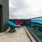 North Club Ii 公寓 马马亚