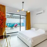 North Club Ii Mamaia