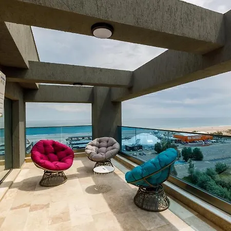 North Club Ii Mamaia